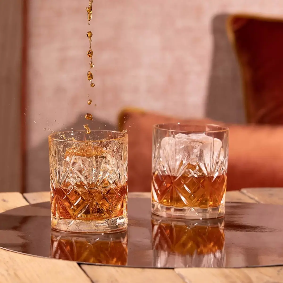Penyajian Cognac on the Rocks